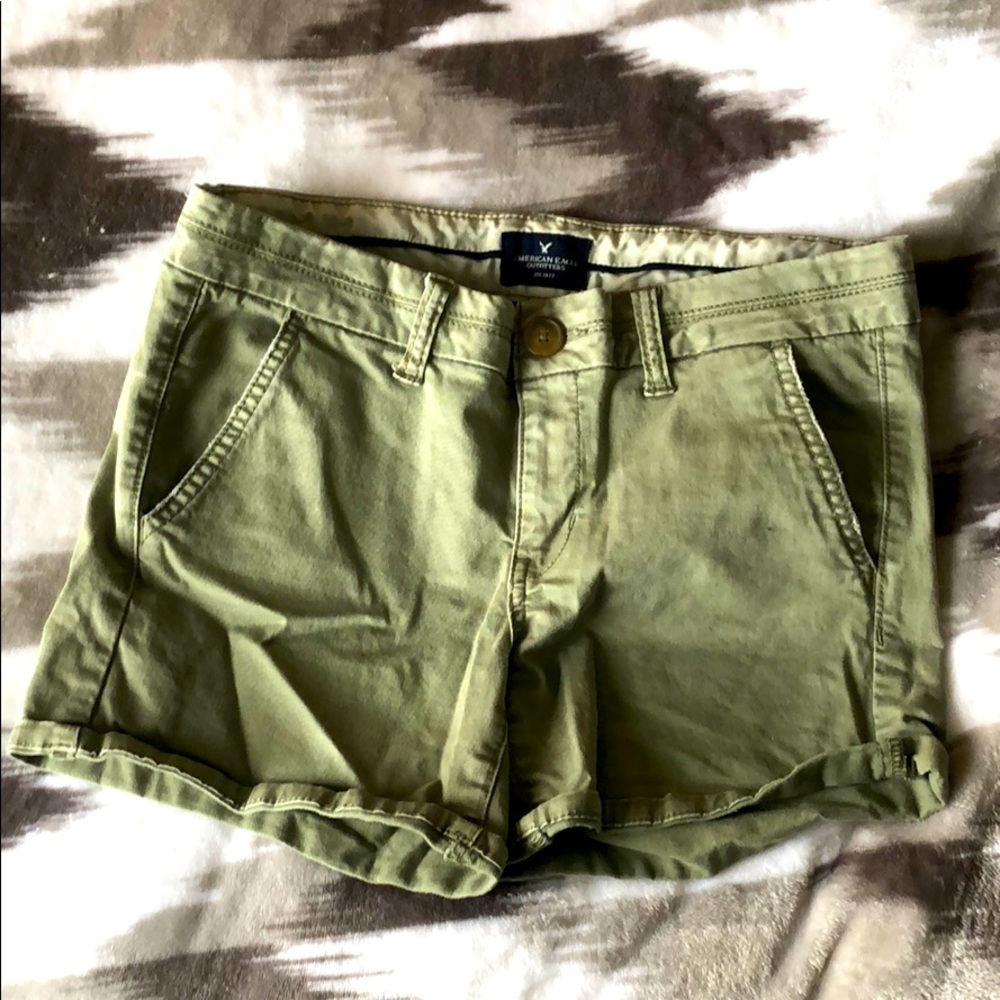 American Eagle green shorts